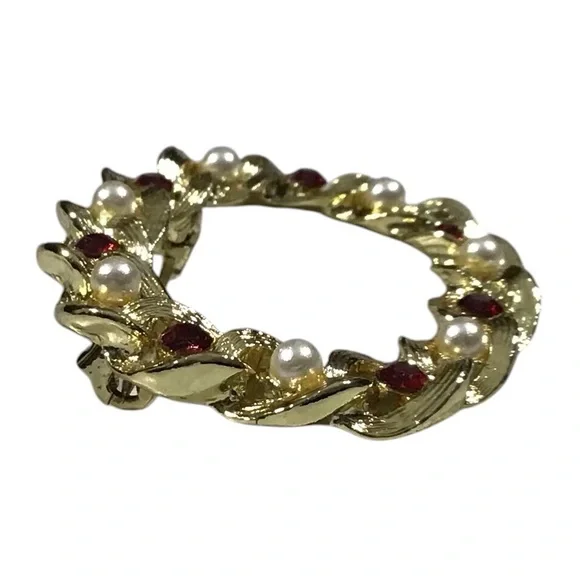 Gerrys Brooch Gold Tone Pearls Red Rhinestones Vintage - Picture 2 of 8